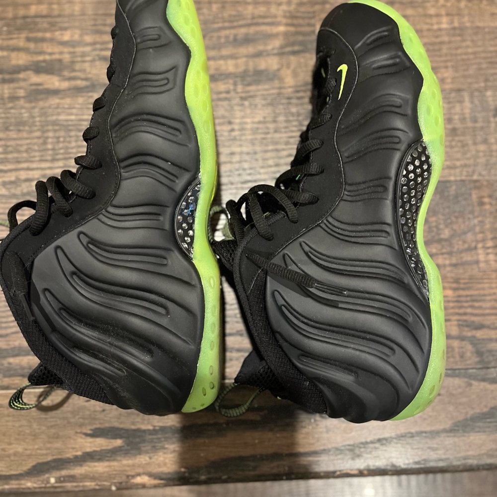 Nike Black and Green Athletic Shoes